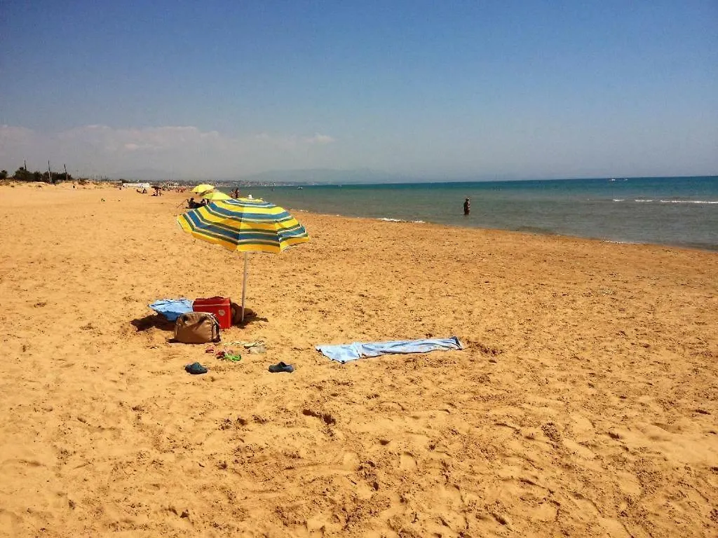 Villa Ceni: Seaside Apartments with Pool and Garden Marinella di Selinunte