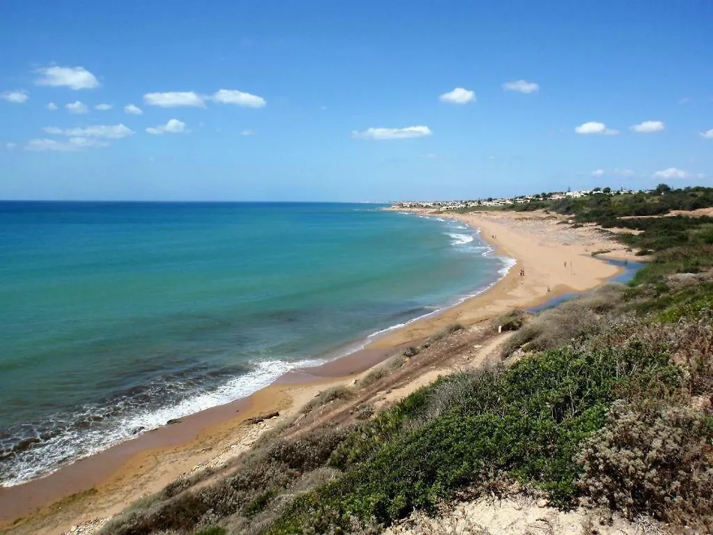 Villa Ceni: Seaside Apartments with Pool and Garden Marinella di Selinunte Italy