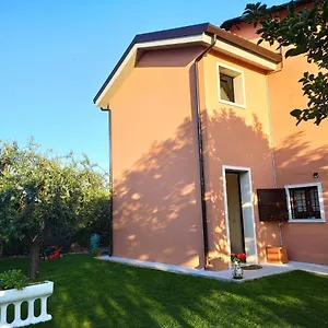 appartamento-dolcitalia-in-lazise.hotelinveneto.com/