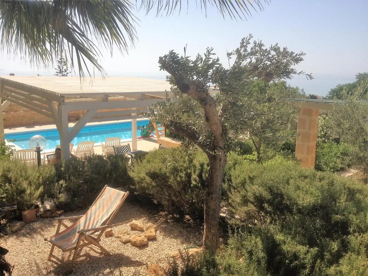 Holiday home Villa Ceni: Seaside Apartments with Pool and Garden Marinella di Selinunte