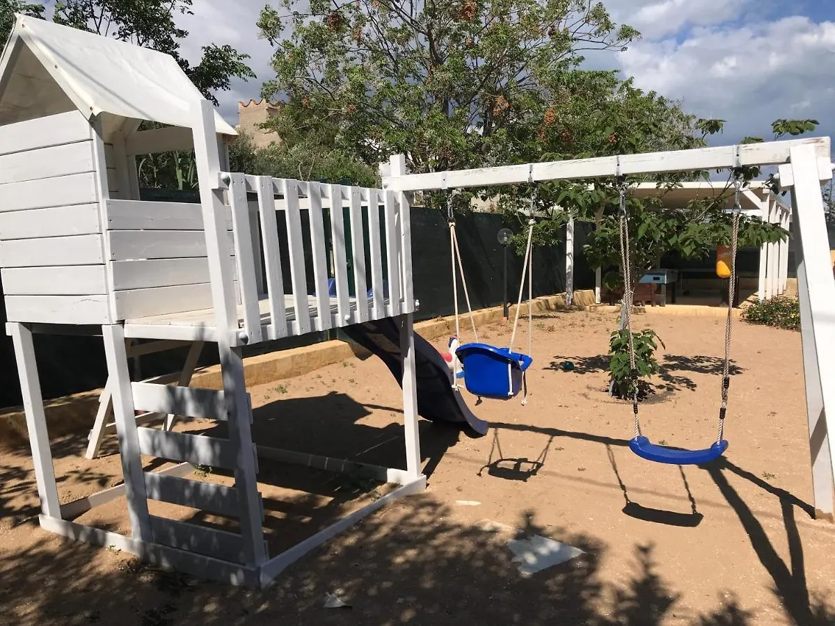 Hébergement de vacances Villa Ceni appartamenti con 2 camere più servizi in villa con piscina Marinella di Selinunte