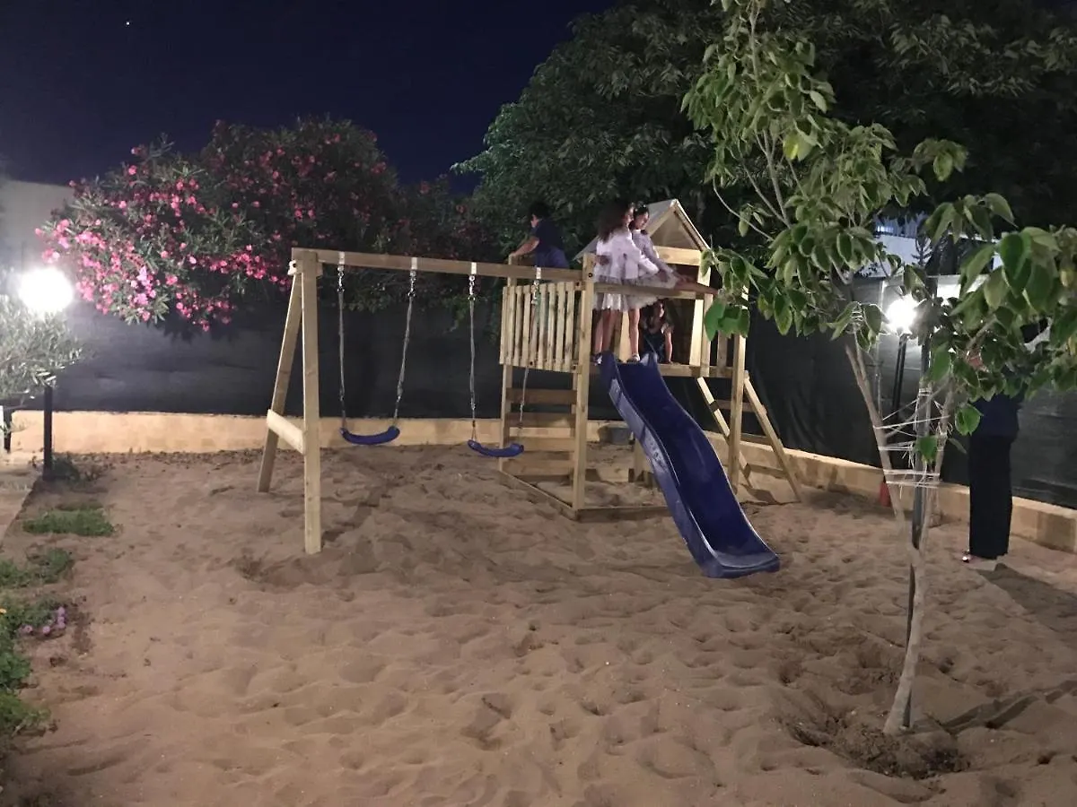 Villa Ceni appartamenti con 2 camere più servizi in villa con piscina Marinella di Selinunte Hébergement de vacances