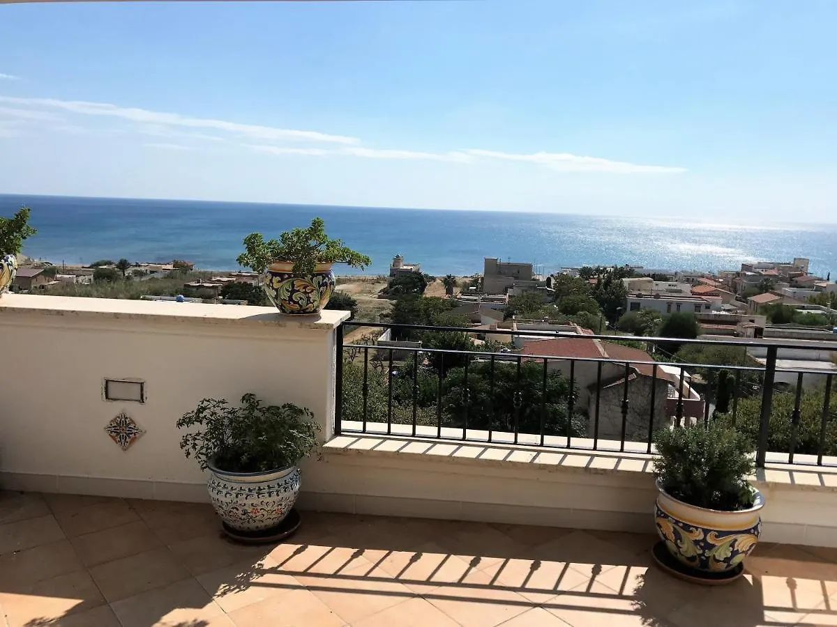Hébergement de vacances Villa Ceni appartamenti con 2 camere più servizi in villa con piscina Marinella di Selinunte Italie