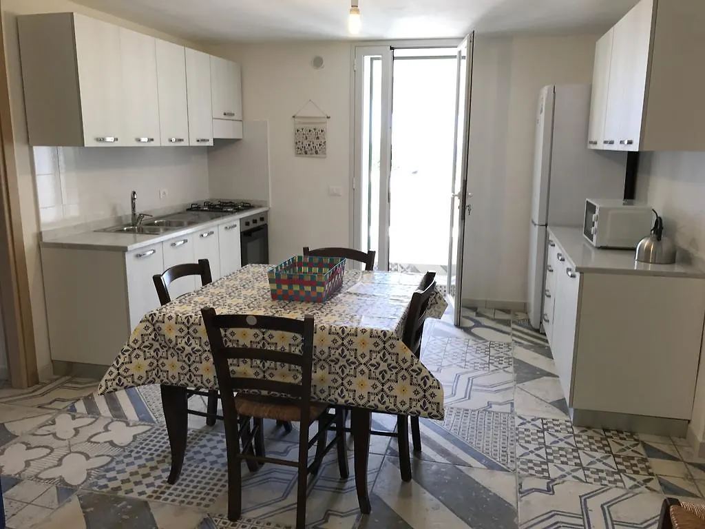 Villa Ceni appartamenti con 2 camere più servizi in villa con piscina Marinella di Selinunte Italie